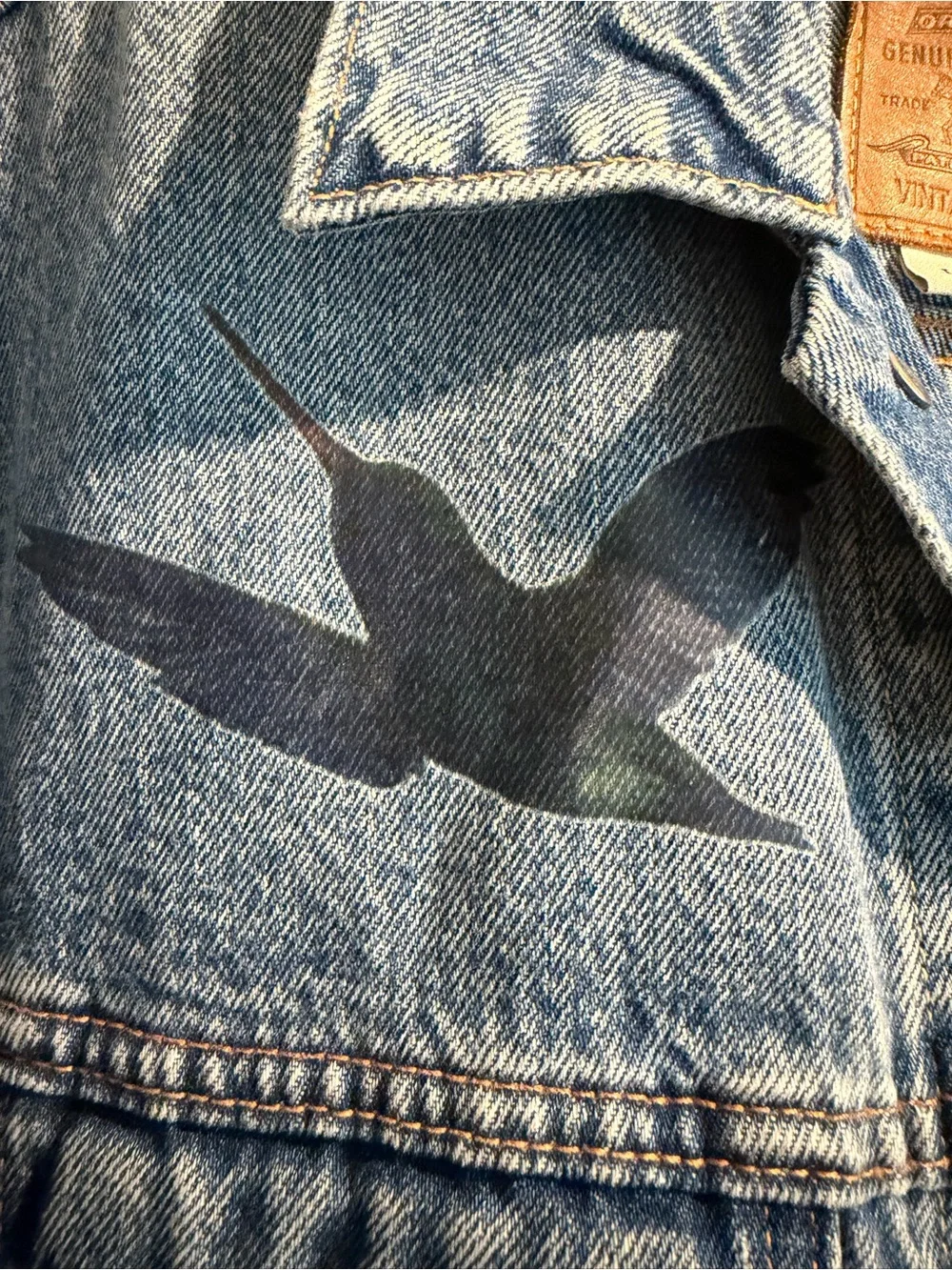 Levi’s Vintage Fit Denim Trucker Jacket Men’s Medium Hummingbird Graphic Mens M - Picture 6 of 6